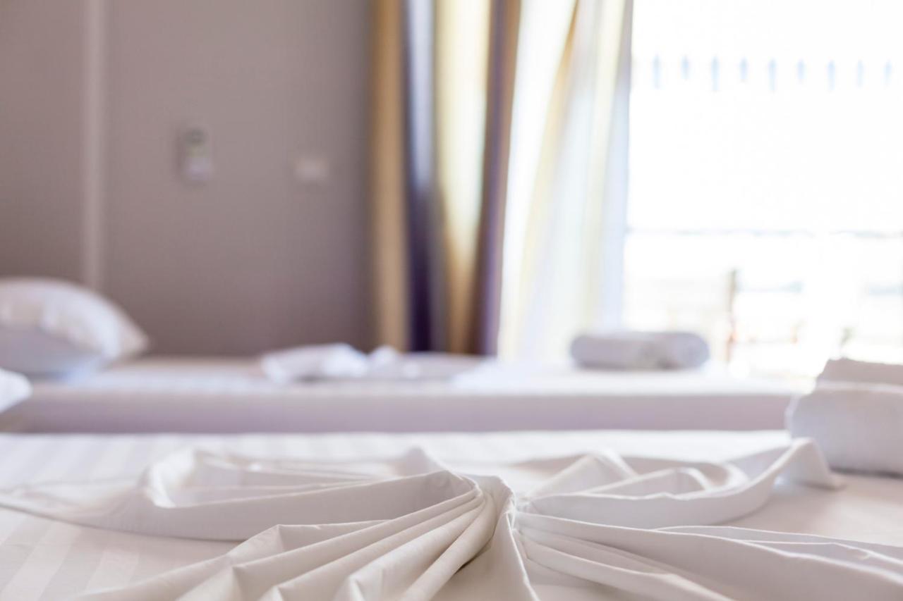 Toni Retzo Rooms Himare Exteriör bild