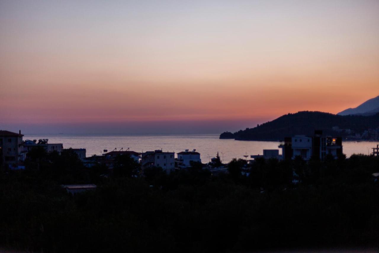 Toni Retzo Rooms Himare Exteriör bild
