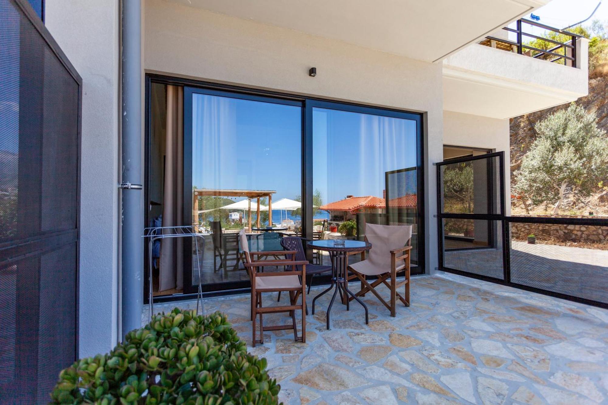 Toni Retzo Rooms Himare Exteriör bild