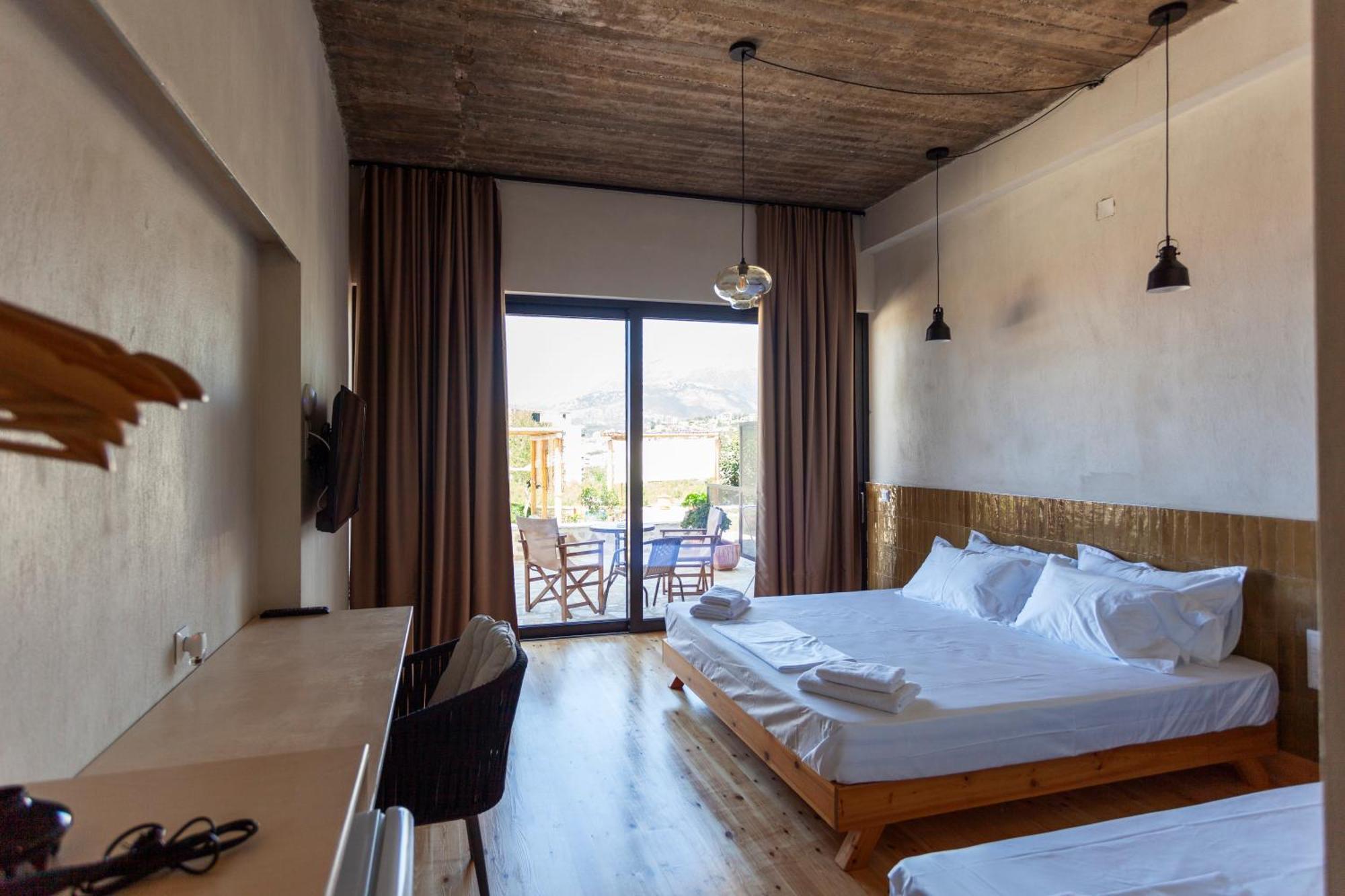 Toni Retzo Rooms Himare Exteriör bild